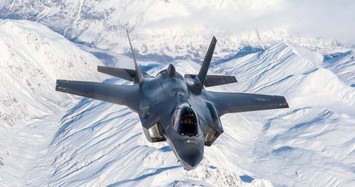 F-35B: Máy bay chiến đấu có tốc độ siêu thanh, mang theo bom, tên lửa hạng nặng