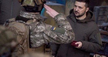 Điều khiến ông Zelensky "sững người" khi tới thăm Donetsk