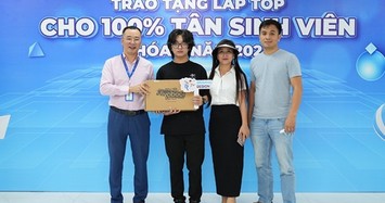 Trường Đại học CMC tiếp tục tặng laptop cho 100% sinh viên nhập học năm 2025