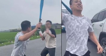 Bắt khẩn cấp tài xế xe bán tải dùng gậy bóng chày đánh người