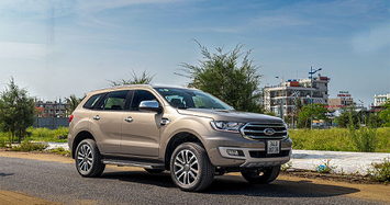 Toyota Fortuner và Ford Everest giảm sốc 100 triệu