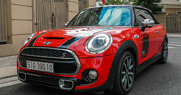 Cận cảnh Mini Cooper S mui trần hơn 1,7 tỷ ở Sài Gòn 