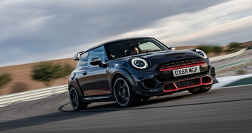 Mini John Cooper Works GP cực đẹp có giá gần 3 tỷ đồng tại Thái