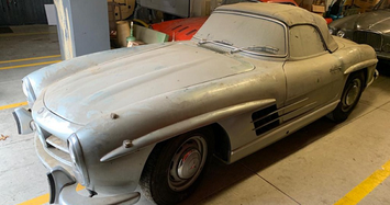 Mercedes-Benz 300 SL bỏ xó 40 năm bán hơn 23 tỷ đồng 