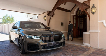 Xế sang BMW 745Le xDrive của khách sạn ở Cape Town