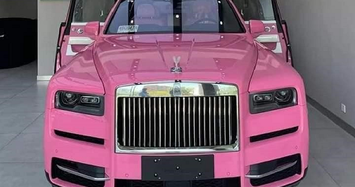 Cận cảnh Rolls-Royce Cullinan màu hồng khiến các nữ đại gia Việt mê mệt 