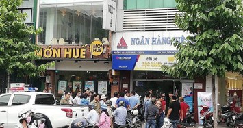 Vụ cướp ngân hàng Việt Á: Nghi phạm đốt xe máy trước khi bỏ trốn