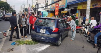 Đọc gì hôm nay 4/1: Mượn ô tô con trai lái thử, ông bố gây tai nạn liên hoàn