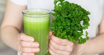 Nước ép cần tây là thức uống detox cơ thể yêu thích của nhiều sao quốc tế