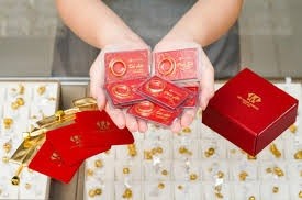 Vàng nhẫn tăng nhẹ, chênh lệch với SJC lên gần 4 triệu đồng/lượng