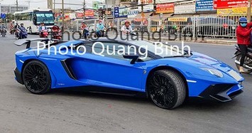 Không cưỡng được vẻ đẹp của siêu xe Lamborghini Aventador SV Roadster gần 40 tỷ