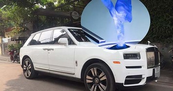 Đẹp mỹ mãn Rolls-Royce Cullinan hơn 40 tỷ lắp logo phát sáng