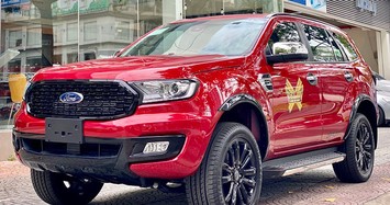 Ford Everest giảm 100 triệu đồng trong tháng 5/2021