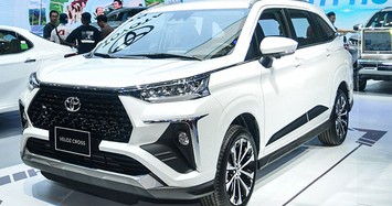 Toyota Veloz Cross lắp ráp trong nước 'show hàng' tại VMS 2022