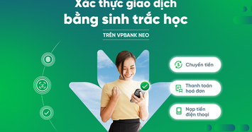 Khách hàng VPBank dùng vân tay, khuôn mặt xác thực giao dịch