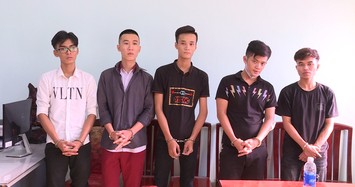 Nhóm đối tượng tại công an.