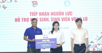 VInamilk vượt cam kết 1.2 triệu sản phẩm cho học sinh vùng bão lũ