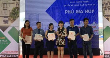 Phú Hồng Thịnh bàn giao sổ hồng sớm cho khách hàng