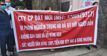 Hàng trăm người dân mua đất hơn 10 năm chưa được giao sổ đỏ ở Bình Dương