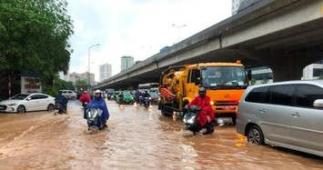 Bộ trưởng TN&MT Trần Hồng Hà: Mưa lớn thì hạ tầng tốt như Mỹ, châu Âu cũng không chịu được?