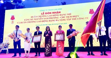 Công ty TNHH Lan Anh đón nhận Huân chương Lao động cho tập thể và cá nhân