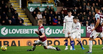 Pulisic lập hat-trick, Chelsea đè bẹp Burnley nhưng vẫn bị thủng lưới 2 bàn