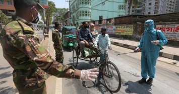 Dân nghèo Bangladesh 'quay cuồng' trong mùa dịch COVID-19