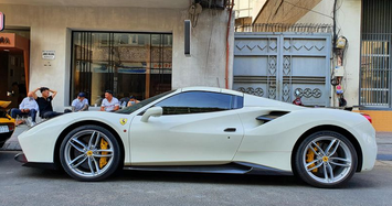 Ngắm Ferrari 488 Spider hơn 15 tỷ dạo xuống phố Sài Gòn