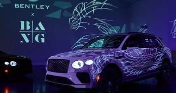 Bentley Bentayga đặc biệt lấp lánh dưới đèn UV