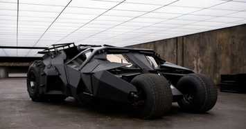 10 chiếc Batmobile Tumbler giá bán ra từ hơn 71 tỷ đồng