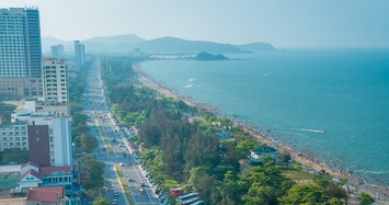 Nghệ An: Biển Cửa Lò hút khách dịp lễ