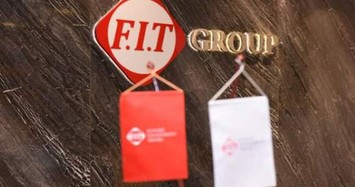 Thị giá FIT giảm sàn 4 phiên, Công ty riêng của Chủ tịch gom thêm 20 triệu cổ phiếu