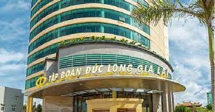 Cổ phiếu DLG quay đầu giảm mạnh khi bị HoSE đưa vào diện kiểm soát