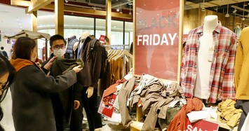 Black Friday, loạt cửa hàng đua nhau giảm giá “khủng”