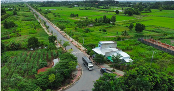Diễn biến nóng vụ đường bị "nắn cong" để qua đất 20 cán bộ