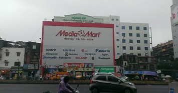 Nguy cơ cháy nổ từ những biển quảng cáo "khủng" của Media Mart 