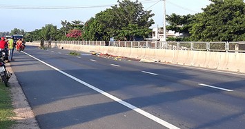 Trèo qua dải phân cách để sang đường, một phụ nữ bị tông chết