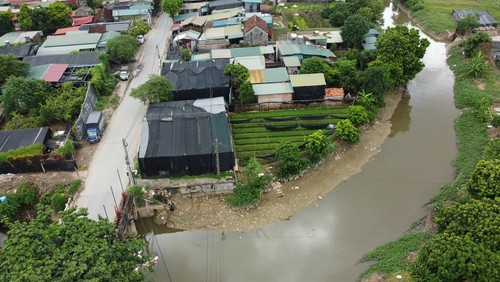 View - 	Cận cảnh hàng loạt công trình “mọc” trên đất nông nghiệp 