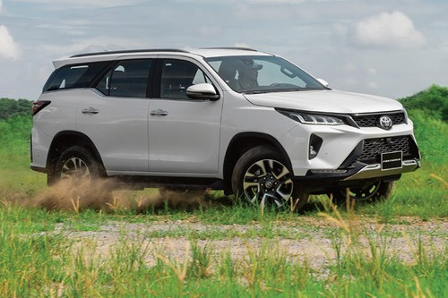 Toyota Fortuner 2024 nang cap tu 1,05 ty co gi khac biet?-Hinh-5