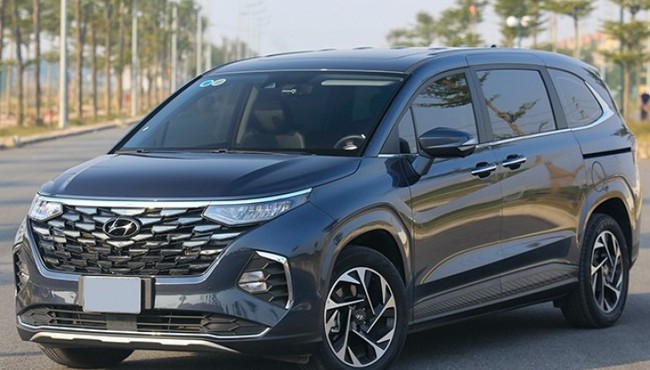 Giá xe Hyundai Custin niêm yết và lăn bánh tháng 1/2025