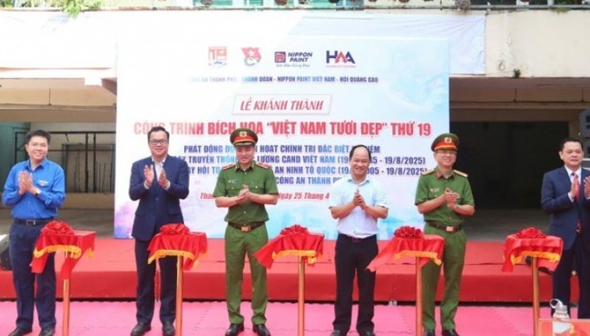 Nippon Paint và Công an TP.HCM khánh thành bích họa “Việt Nam tươi đẹp” lần thứ 19