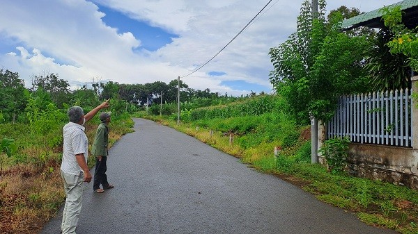 Đường trung tâm xã Bàu Chinh (huyện Châu Đức): Công trình xong, điện không có cho dân dùng 