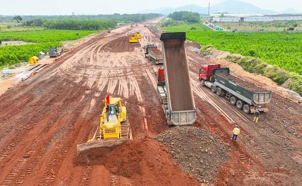 11 mũi thi công trên toàn tuyến cao tốc Biên Hoà - Vũng Tàu 