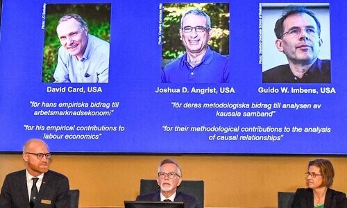 Di sản của 3 người Mỹ đoạt giải Nobel Kinh tế 2021 