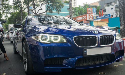 Ảnh BMW M5 F10 cực hiếm trên phố Sài Gòn