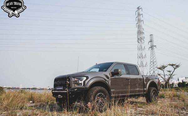 Doanh nhân Đà Nẵng chi hàng trăm triệu độ Ford F-150 Raptor 