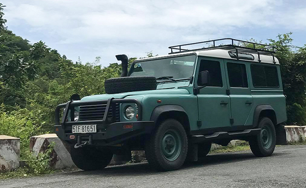 Land Rover Defender TD5 dùng 18 năm bán hơn 2 tỷ  