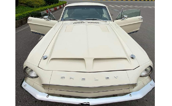 Hàng đôc Ford Shelby Cobra GT500 1968 xuất hiện tại Việt Nam