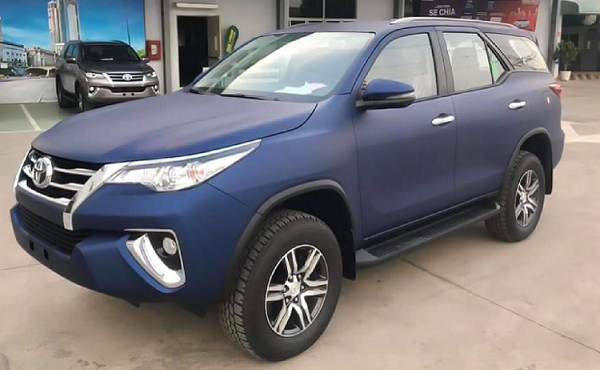Toyota Fortuner Limited Edition hơn 1 tỷ ở Sài Gòn