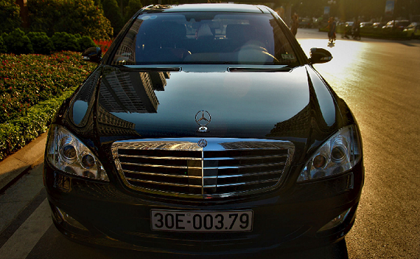 Mercedes-Benz S600 V12 chỉ 1,3 tỷ đồng ở Việt Nam